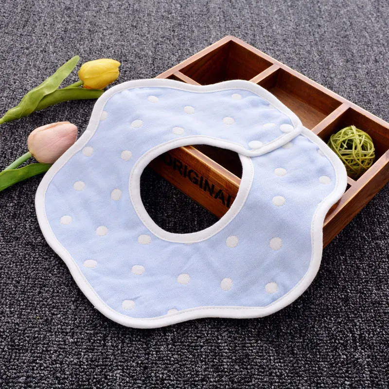 Six petals shape 360 degrees rotatable blue ball design water absorbent baby towel bib 1 Piece 
Six petals shape 360 degrees rotatable blue ball design water absorbent baby towel bib 1 Piece