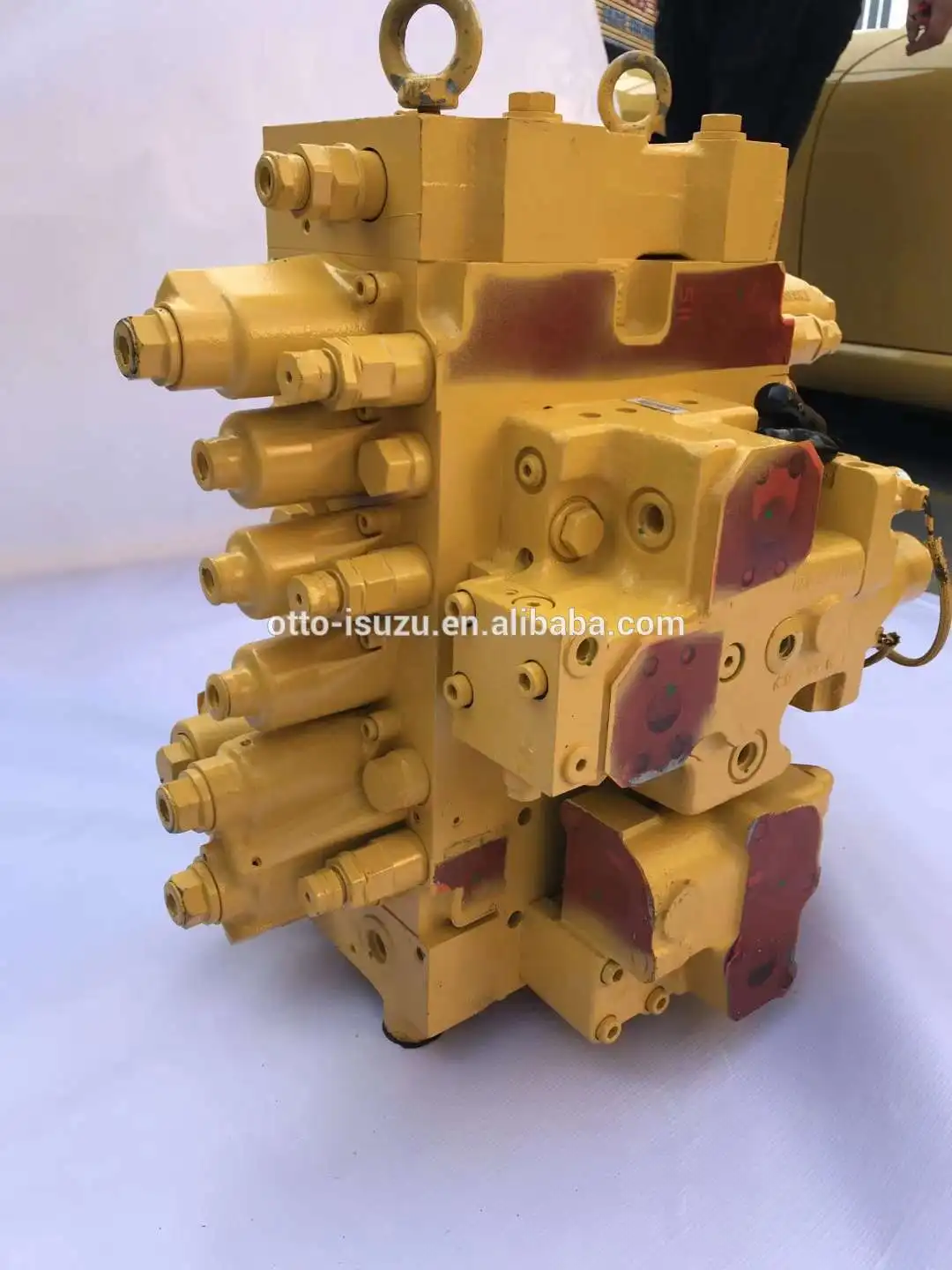 In good condition Japan PC200-6 6D95 PC200-7 PC200-8 control valve for 723-46-20401
In good condition Japan PC200-6 6D95 PC200-7 PC200-8 control valve for 723-46-20401