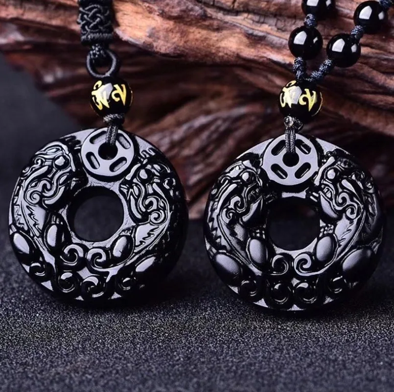 Classic Retro Fashion Simulation Obsidian Pendant Engraving Necklace Hollow Out Men and Women Amulet Accessories Gift
Classic Retro Fashion Simulation Obsidian Pendant Engraving Necklace Hollow Out Men and Women Amulet Accessories Gift