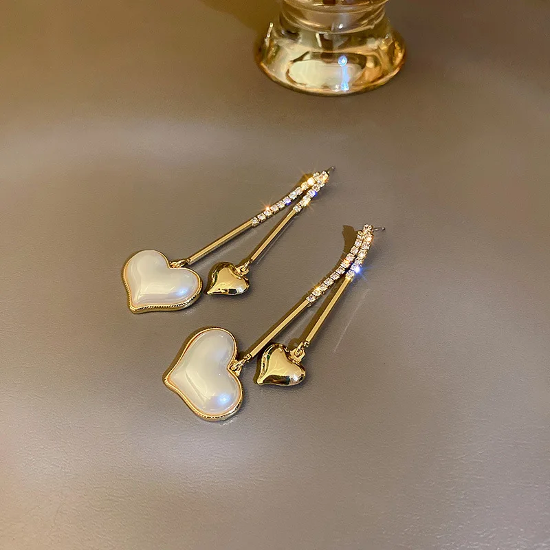 LOVOACC Street Style Simulated Pearl Love Heart Pendant Earrings for Women Girls Gold Color Alloy Long Earrings Accessories
LOVOACC Street Style Simulated Pearl Love Heart Pendant Earrings for Women Girls Gold Color Alloy Long Earrings Accessories