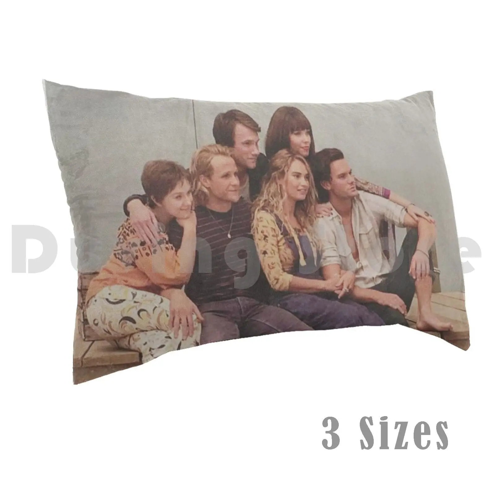 Винтажный чехол Mia 2 с принтом подушки 50x75 Mia 2 Mia мы снова Донна и 
Винтажный чехол Mia 2 с принтом подушки 50x75 Mia 2 Mia мы снова Донна и