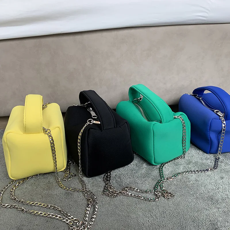 Portable Toast Bag Women Luxury Designer Fashion Shoulder Bag Ladies Chain Diving Suit Material High Quality Mobile Phone Bags
Portable Toast Bag Women Luxury Designer Fashion Shoulder Bag Ladies Chain Diving Suit Material High Quality Mobile Phone Bags