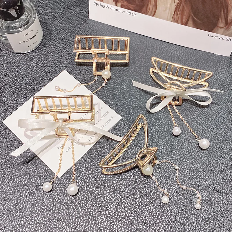 2021 New Women Elegant Gold Silver Hollow Geometric Metal Hair Claw Vintage Hair Clips Headband Hairpin Fashion Hair Accessories
2021 New Women Elegant Gold Silver Hollow Geometric Metal Hair Claw Vintage Hair Clips Headband Hairpin Fashion Hair Accessories