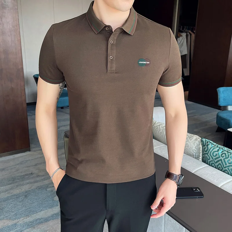 Solid Color Polo Shirts Men 2021 Summer Embroidery Logo Slim Casual Polo Shirt Business Social Lapel Tee Tops Social Streetwear
Solid Color Polo Shirts Men 2021 Summer Embroidery Logo Slim Casual Polo Shirt Business Social Lapel Tee Tops Social Streetwear
