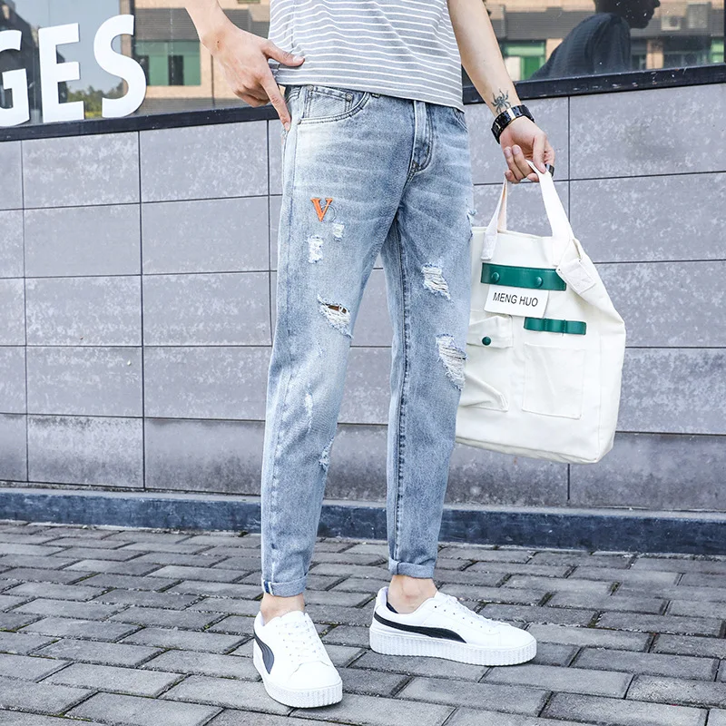 Fashionable Men Jeans Korean Version of Self-cultivation Ripped Hole Trend Embroidery All-match Nine-point Pants Мужские джинсы
Fashionable Men Jeans Korean Version of Self-cultivation Ripped Hole Trend Embroidery All-match Nine-point Pants Мужские джинсы
