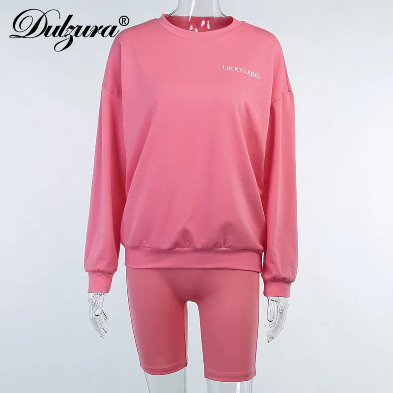 Dulzura letter embroidery women 2 piece set sweatshirt pullover loose oversize biker shorts streetwear loungewear autumn winter
Dulzura letter embroidery women 2 piece set sweatshirt pullover loose oversize biker shorts streetwear loungewear autumn winter