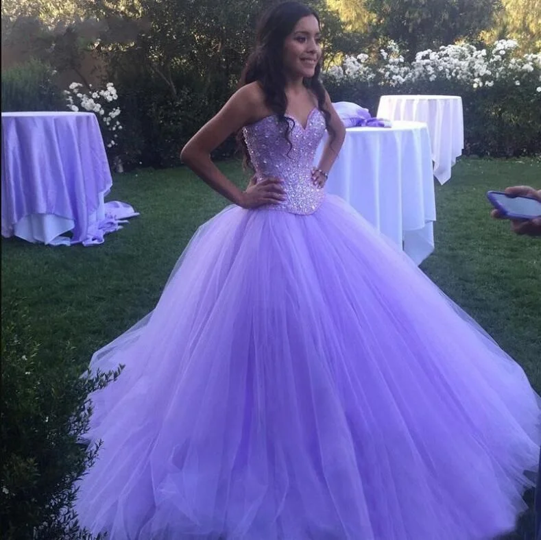 Luxury Crystals Quinceanera Dresses Ball Gown Tulle Prom Debutante Sixteen Sweet 16 Dress Vestidos De 15 Anos 
Luxury Crystals Quinceanera Dresses Ball Gown Tulle Prom Debutante Sixteen Sweet 16 Dress Vestidos De 15 Anos