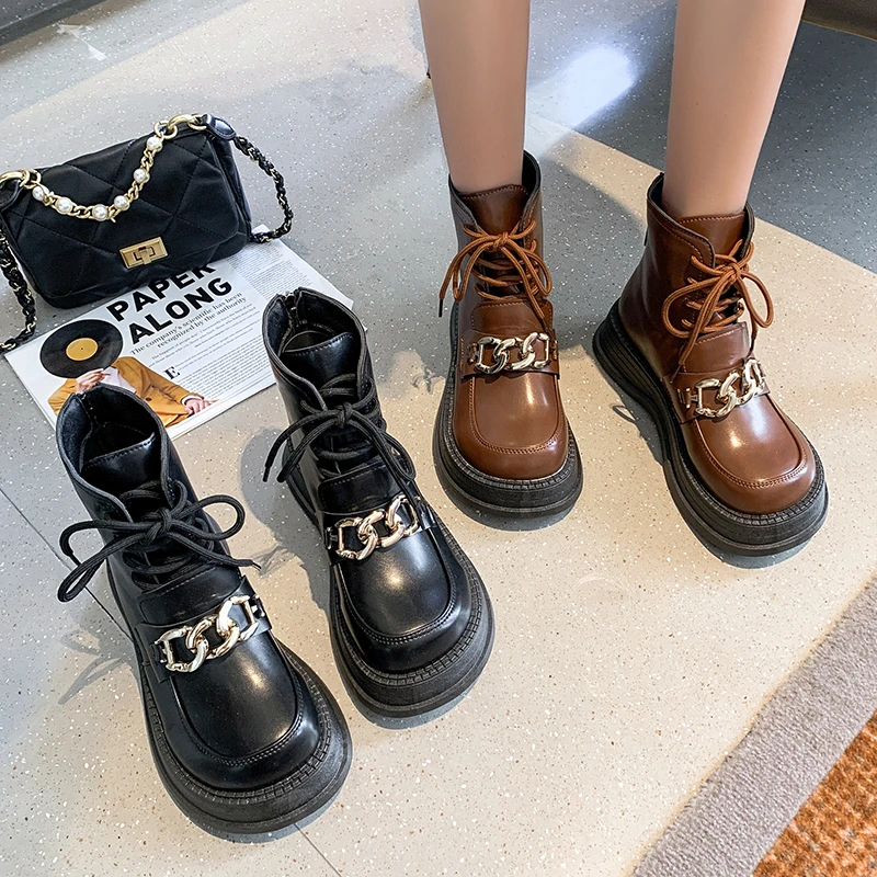 Rimoc Vintage Metal Chain Platform Boots Women Autumn Winter Lace Up PU Leather Ankle Boots Woman Fashion Round Toe Casual Shoes
Rimoc Vintage Metal Chain Platform Boots Women Autumn Winter Lace Up PU Leather Ankle Boots Woman Fashion Round Toe Casual Shoes