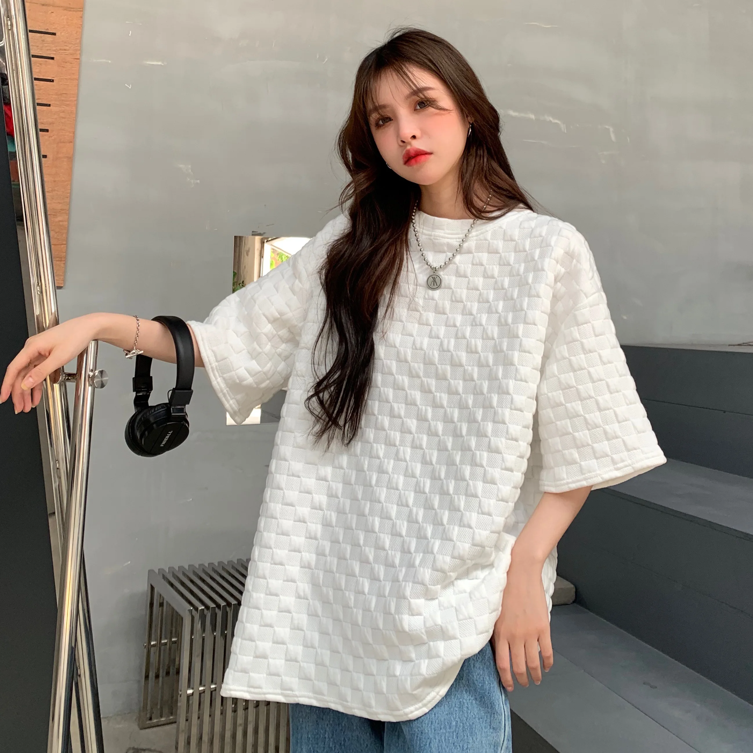 XZ1223 Early spring new women's trendy white short-sleeved t-shirt loose Korean version creative basic style
XZ1223 Early spring new women's trendy white short-sleeved t-shirt loose Korean version creative basic style