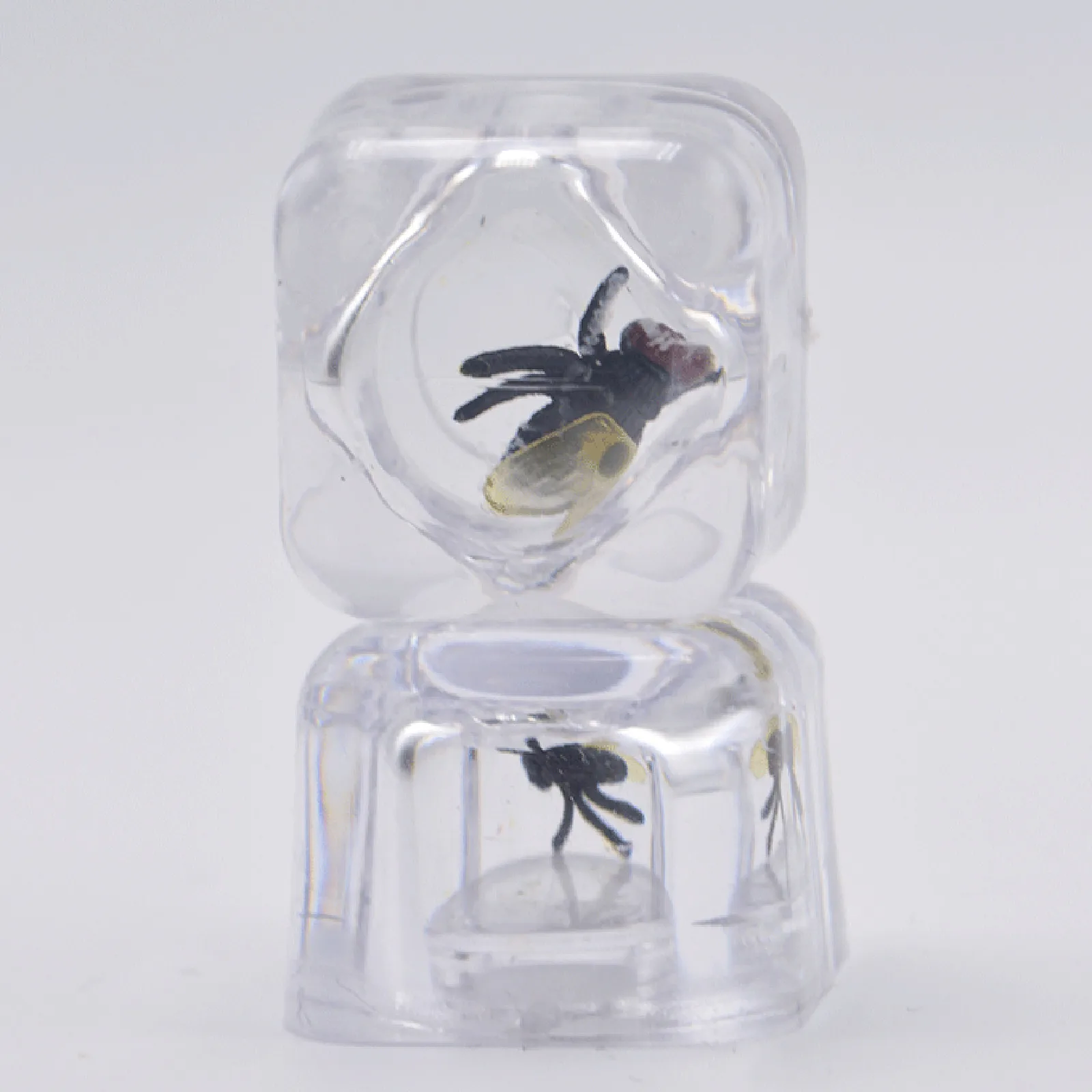 

Plastic Simulation Fake Insect Flies Insect Trick Tricky Novelty Toy ice worm fly caterpillar scary prank April Fools Day Toy W*