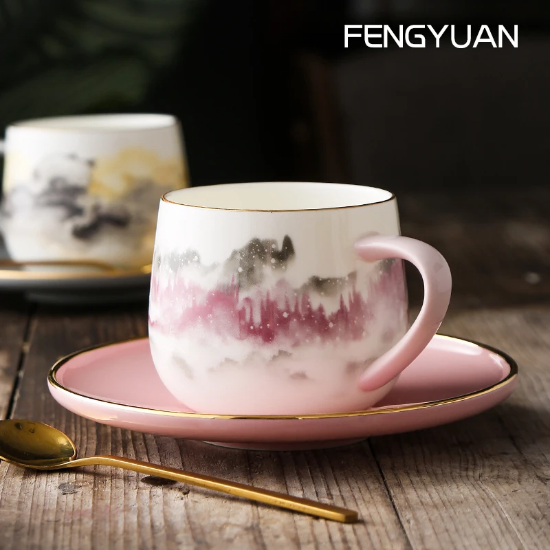 European Ceramic Coffee Cups Set Gold Rim Creatvie Cup Tea Cups and Saucer Sets Business Mugs Tazzine Caffe Teaware AC50CU
European Ceramic Coffee Cups Set Gold Rim Creatvie Cup Tea Cups and Saucer Sets Business Mugs Tazzine Caffe Teaware AC50CU