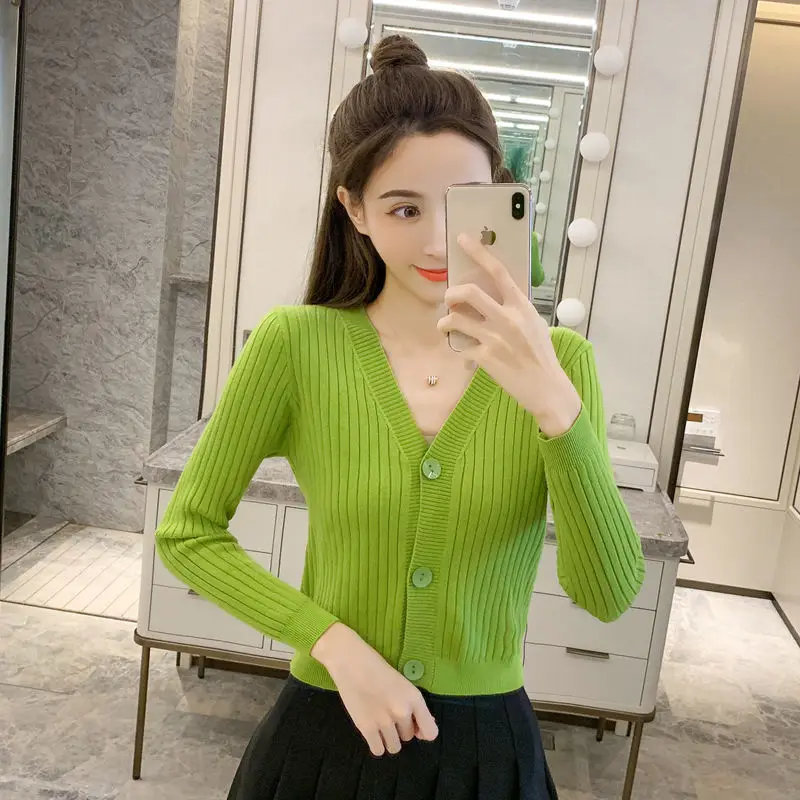 Knitted cardigan women's spring and autumn short sweater spring and autumn loose shawl long sleeves outside the air-conditioned
Knitted cardigan women's spring and autumn short sweater spring and autumn loose shawl long sleeves outside the air-conditioned