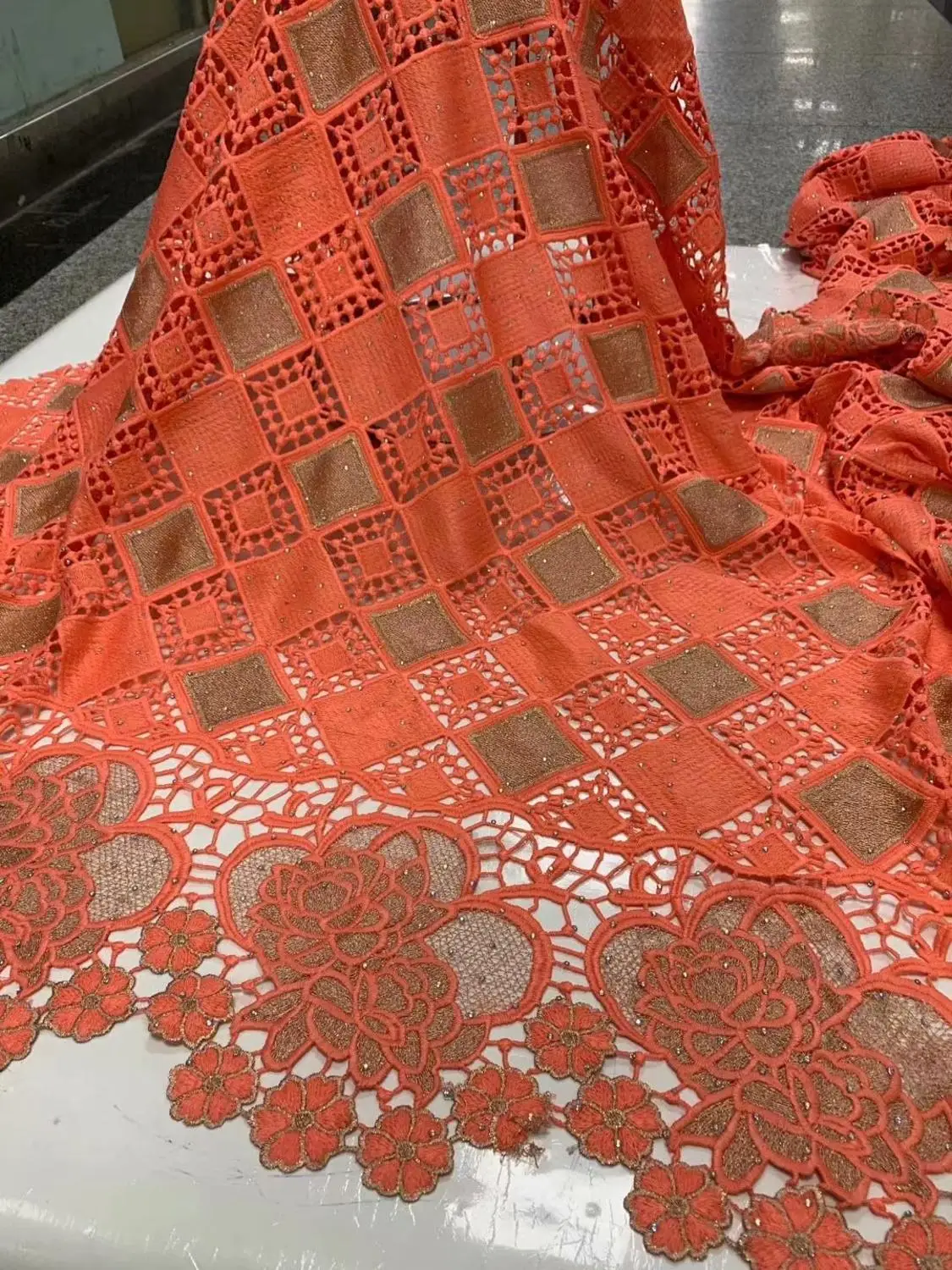 Exellent African chemical water soluble lace fabric,Pretty french cord lace fabric for party dress VRW65(5yds/lot)
Exellent African chemical water soluble lace fabric,Pretty french cord lace fabric for party dress VRW65(5yds/lot)