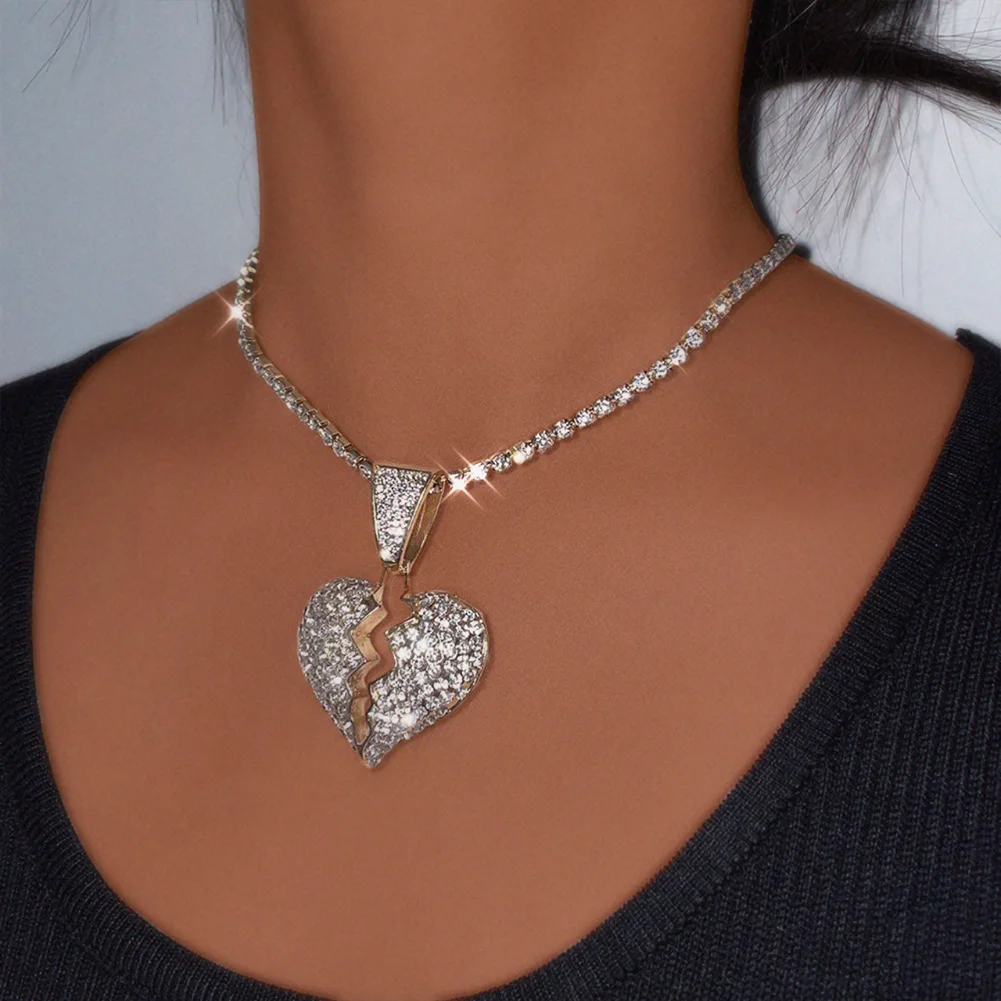 Fashion Broken Heart Heavy Pendant Necklace Women Hip Hop Gold Silver Color Full Crystal Rhinestone Metal Necklace 2021 Jewelry
Fashion Broken Heart Heavy Pendant Necklace Women Hip Hop Gold Silver Color Full Crystal Rhinestone Metal Necklace 2021 Jewelry