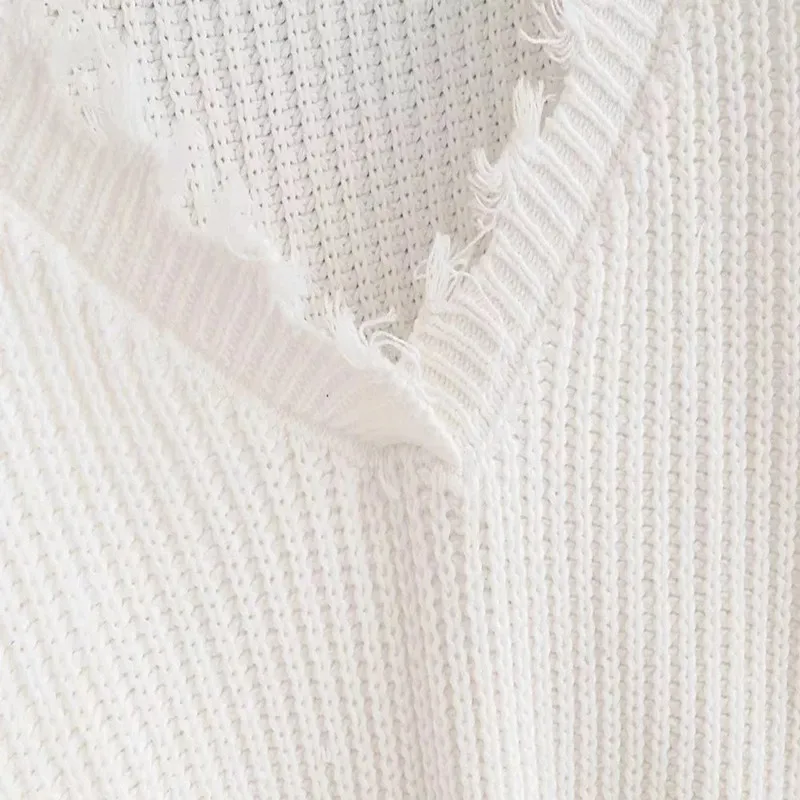 New Autumn and Winter Solid Color Long Sleeve Loose V-neck Slim Tassel Short Pullover Bat Sweater Women Slim Versatile Sweater
New Autumn and Winter Solid Color Long Sleeve Loose V-neck Slim Tassel Short Pullover Bat Sweater Women Slim Versatile Sweater