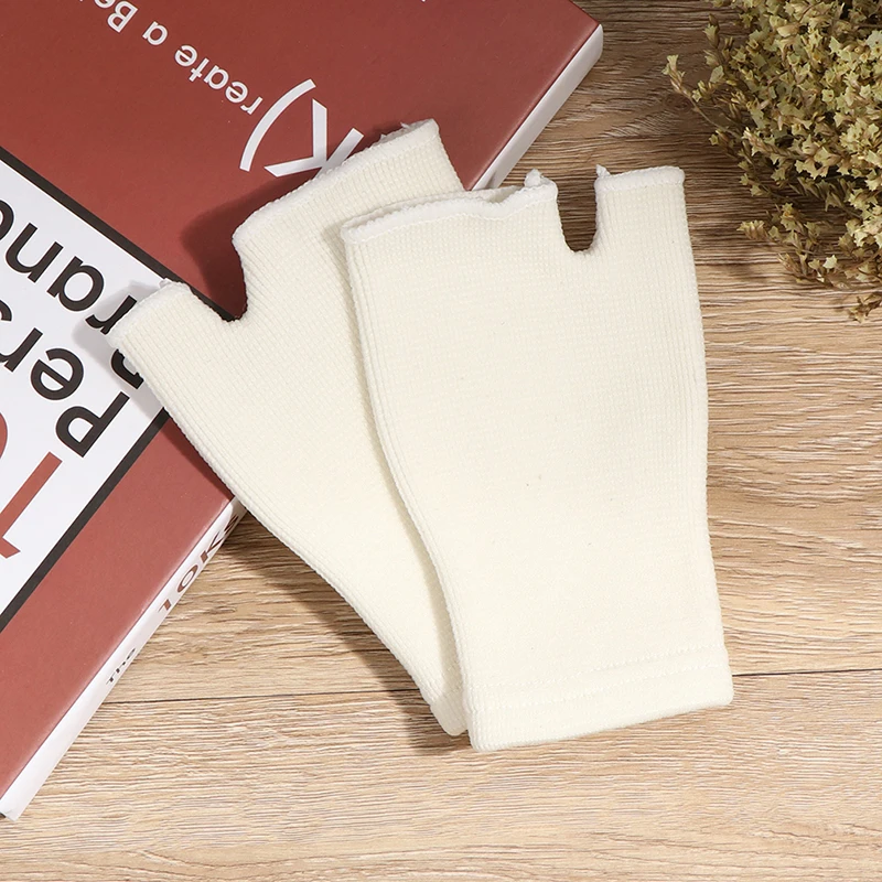 1Pair Cycling Gloves Sports Protective Gear Fitness Gloves Joint Protection Wrist 1 Pair Of Support Gloves
1Pair Cycling Gloves Sports Protective Gear Fitness Gloves Joint Protection Wrist 1 Pair Of Support Gloves