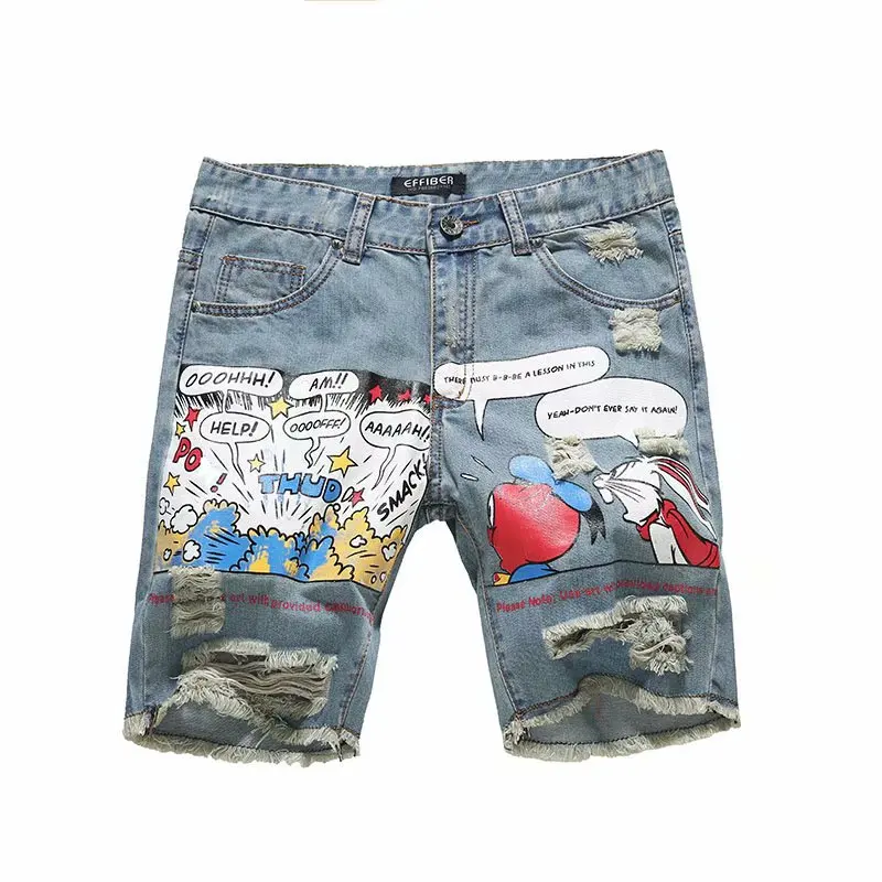 2021 Graffiti Letters Hole Five Points Men Jeans Korean Ripped Denim Short Cartoon Printed Brand Quality 
2021 Graffiti Letters Hole Five Points Men Jeans Korean Ripped Denim Short Cartoon Printed Brand Quality