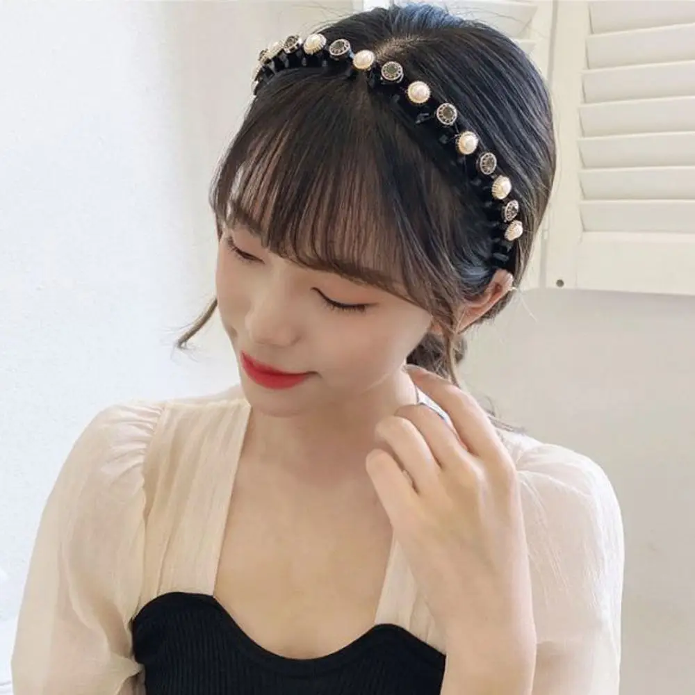 New Elegant Simulated Pearl Hairbands Korean Style Flower Headband for Women Wash Face Hair Hoop Accessories Hairpins Barrettes
New Elegant Simulated Pearl Hairbands Korean Style Flower Headband for Women Wash Face Hair Hoop Accessories Hairpins Barrettes