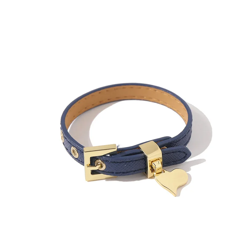 2021 New Fashion Flat Patterned Single-circle Aperture Alloy PU Bracelet Bangles Women Bracelet Designer Jewelry Goth
2021 New Fashion Flat Patterned Single-circle Aperture Alloy PU Bracelet Bangles Women Bracelet Designer Jewelry Goth