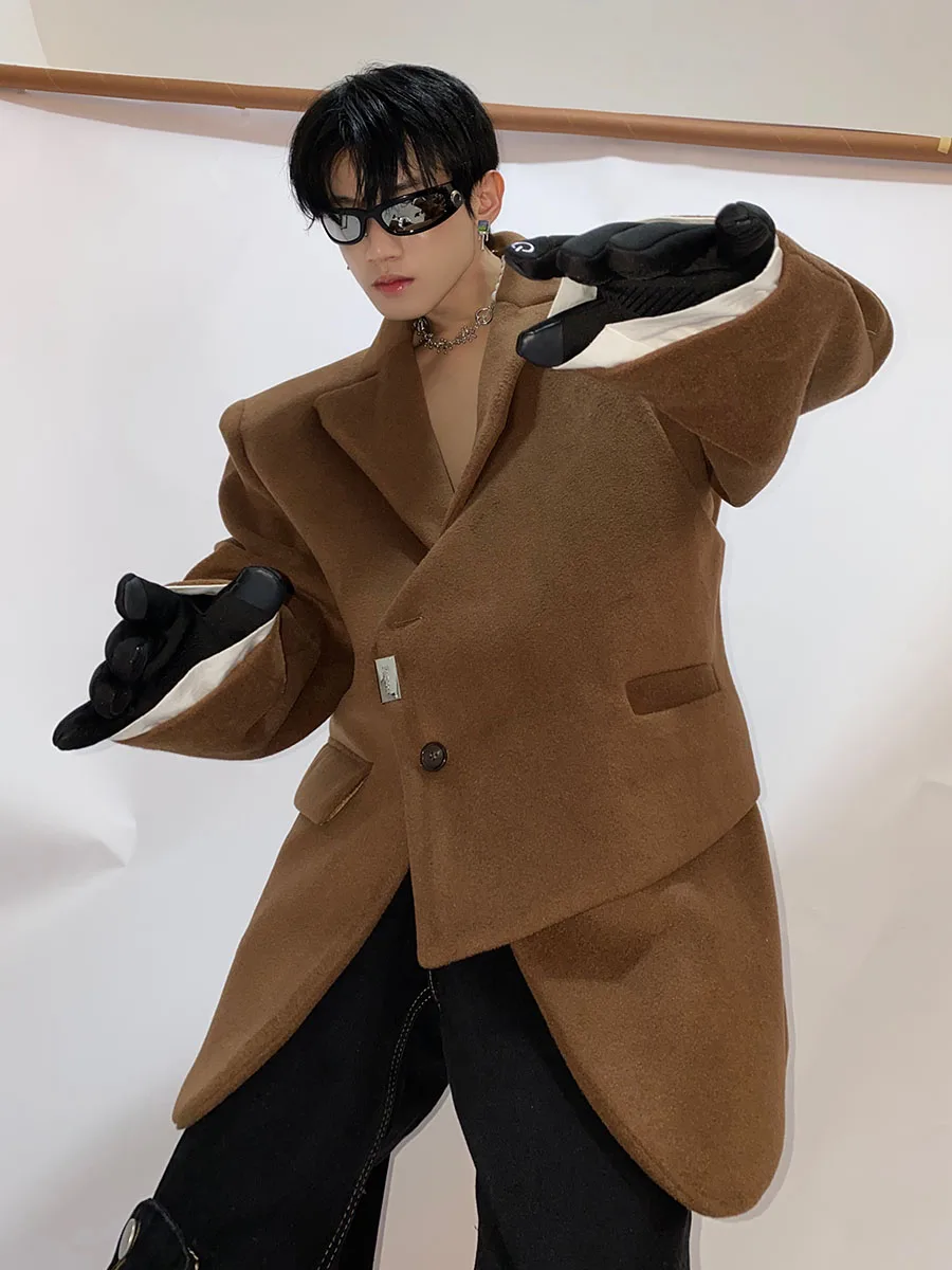 Fashion Men's Brown Black Woolen Blends Jacket Fake Two Pieces Advanced Design Long Sleeve Coat C45
Fashion Men's Brown Black Woolen Blends Jacket Fake Two Pieces Advanced Design Long Sleeve Coat C45