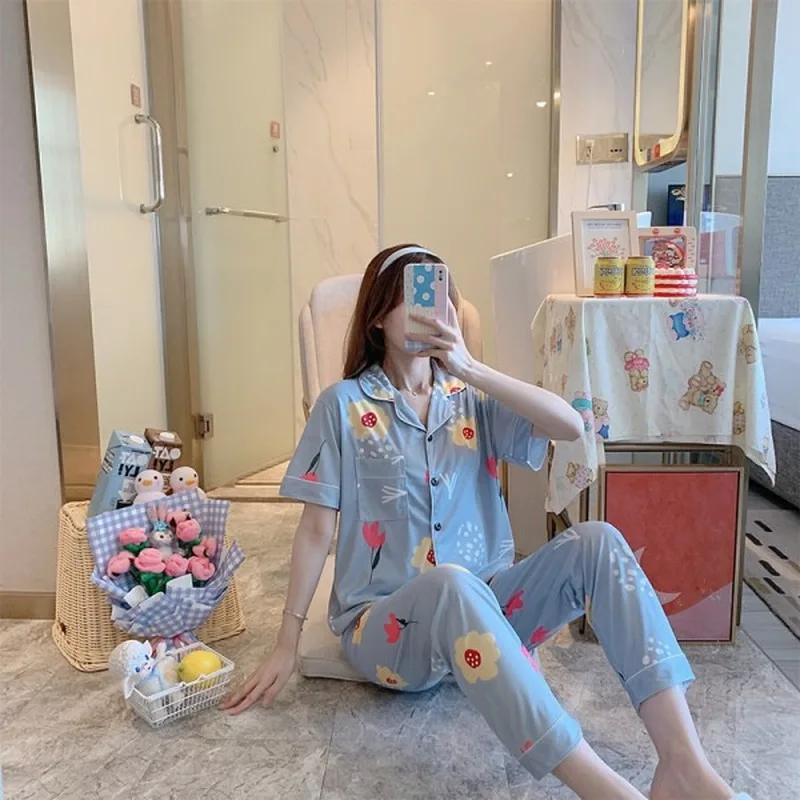 Summer Cartoon Sun Flower Print Women Pajamas Set Short Sleeve Cardigan Pyjamas 2 Piece Suit Female Lapel Home Sleepwear
Summer Cartoon Sun Flower Print Women Pajamas Set Short Sleeve Cardigan Pyjamas 2 Piece Suit Female Lapel Home Sleepwear