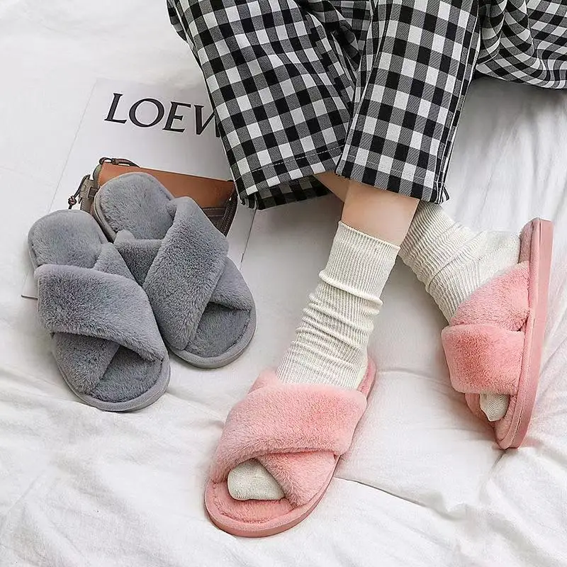 Winter Women's Slippers Plush Fluffy Soft-soled Slippers Flat-bottom Non-slip Warm Home Shoes Casual Comfortable Slippers Women
Winter Women's Slippers Plush Fluffy Soft-soled Slippers Flat-bottom Non-slip Warm Home Shoes Casual Comfortable Slippers Women