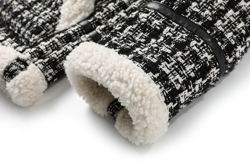 Black Loose Fit Plaid Pattern Tweed Jacket New Lapel Long Sleeve Women Coat Fashion Tide Autumn Winter 2021 1DD3443
Black Loose Fit Plaid Pattern Tweed Jacket New Lapel Long Sleeve Women Coat Fashion Tide Autumn Winter 2021 1DD3443