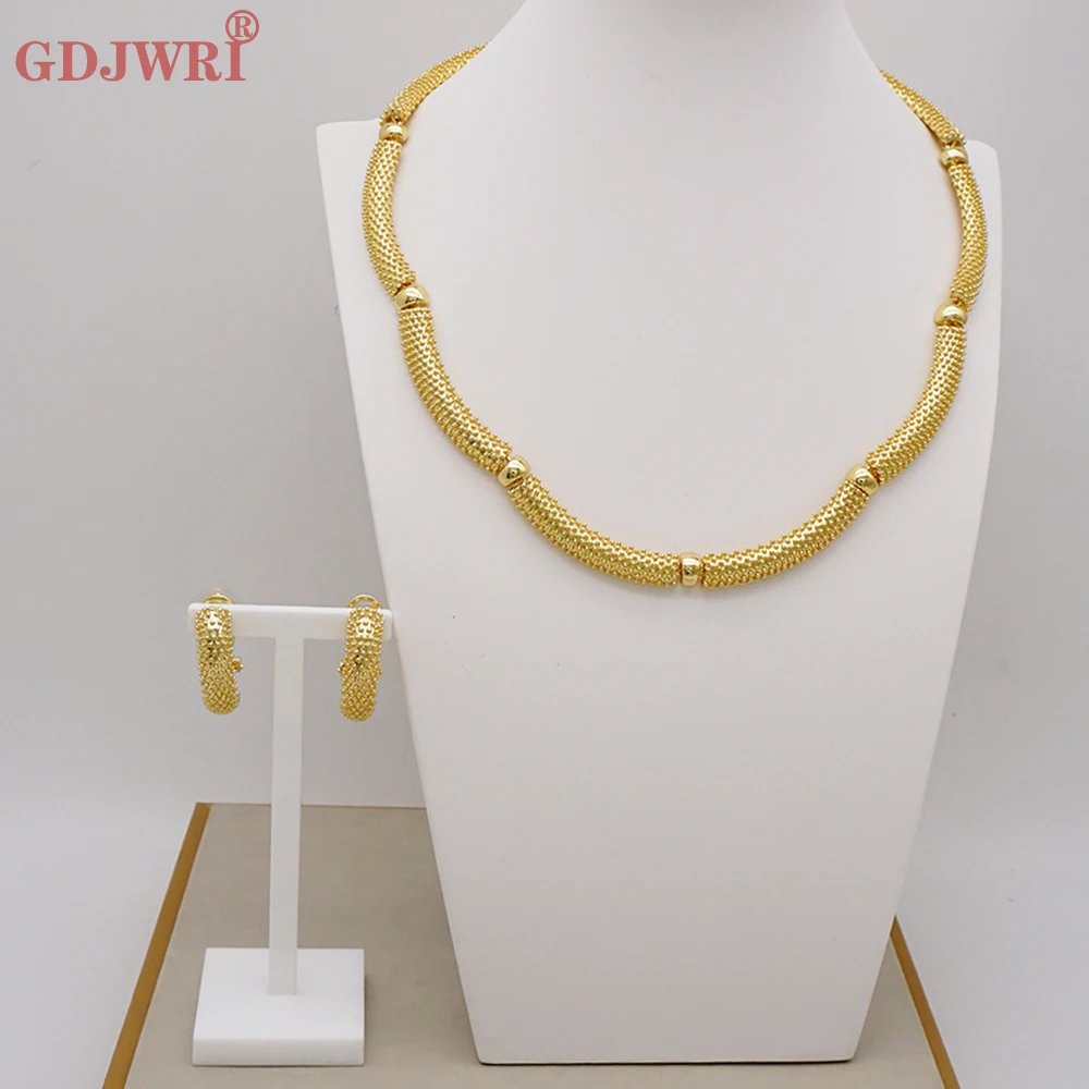 Fashion Luxury Simple Jewelry Dubai Gold Color Jewelry Sets For Women Superior Quality Brazilian Long Earrings Gift Party
Fashion Luxury Simple Jewelry Dubai Gold Color Jewelry Sets For Women Superior Quality Brazilian Long Earrings Gift Party