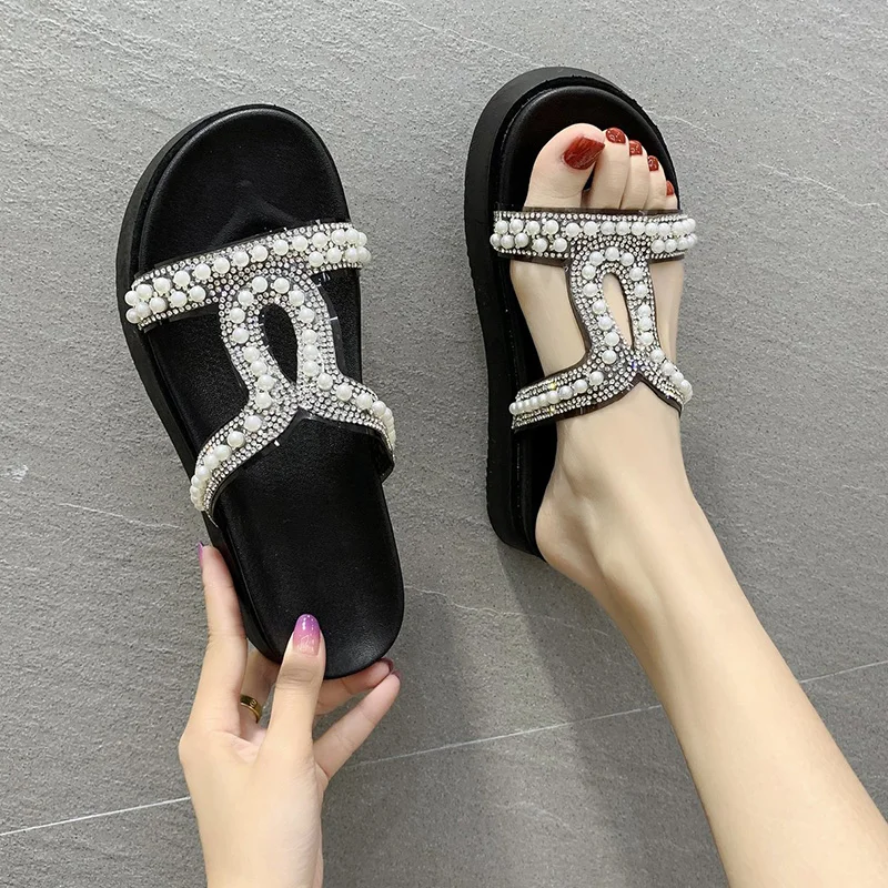 House Slippers Platform Shoes Woman 2021 String Bead Luxury Slides Med Pantofle Designer New Flat Rubber PU Fabric Scandals
House Slippers Platform Shoes Woman 2021 String Bead Luxury Slides Med Pantofle Designer New Flat Rubber PU Fabric Scandals