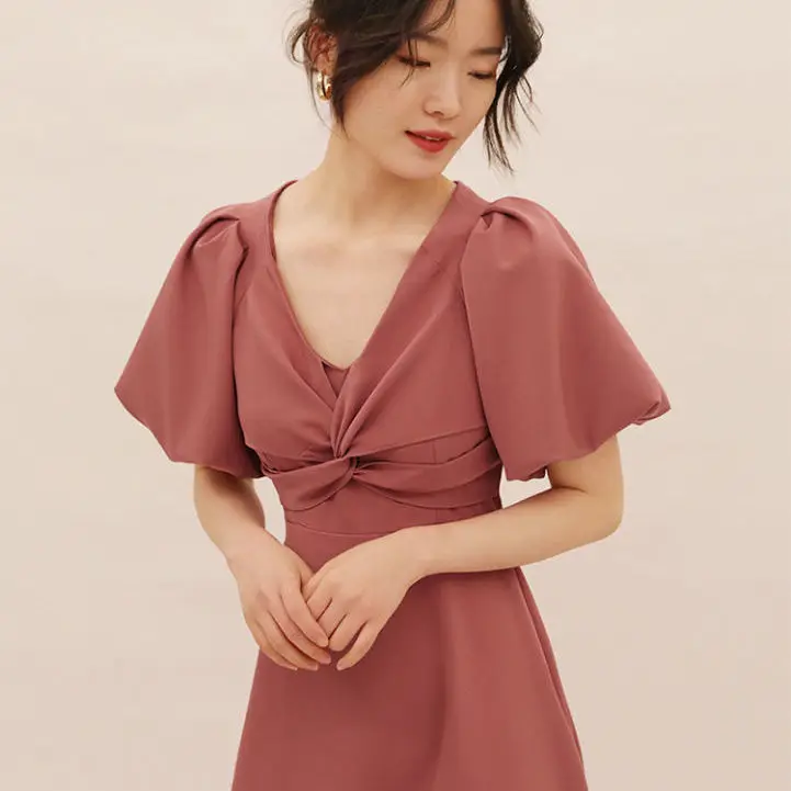 2021 summer French retro pleated kink bubble sleeve short sleeve swing skirt sister Dress Medium Length Skirt female
2021 summer French retro pleated kink bubble sleeve short sleeve swing skirt sister Dress Medium Length Skirt female