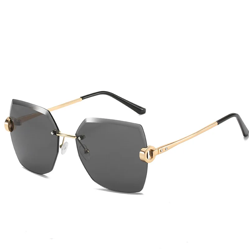 Vintage Square Sun glasses Popular Frameless Fashion Sunglasses Women Brand Oversized Ocean Lens Eyeglasses
Vintage Square Sun glasses Popular Frameless Fashion Sunglasses Women Brand Oversized Ocean Lens Eyeglasses