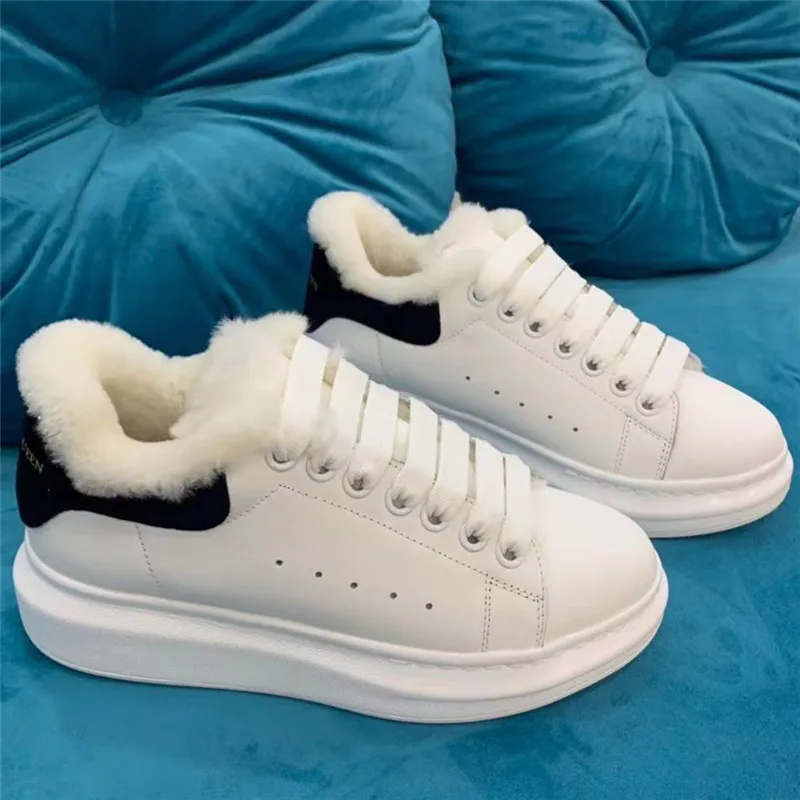 Leather Casual Ladies Sneakers Top Designer Luxury Brand Men's Tennis Shoes Outdoor Plus Velvet Warm Flat Shoes Men Women Shoes
Leather Casual Ladies Sneakers Top Designer Luxury Brand Men's Tennis Shoes Outdoor Plus Velvet Warm Flat Shoes Men Women Shoes