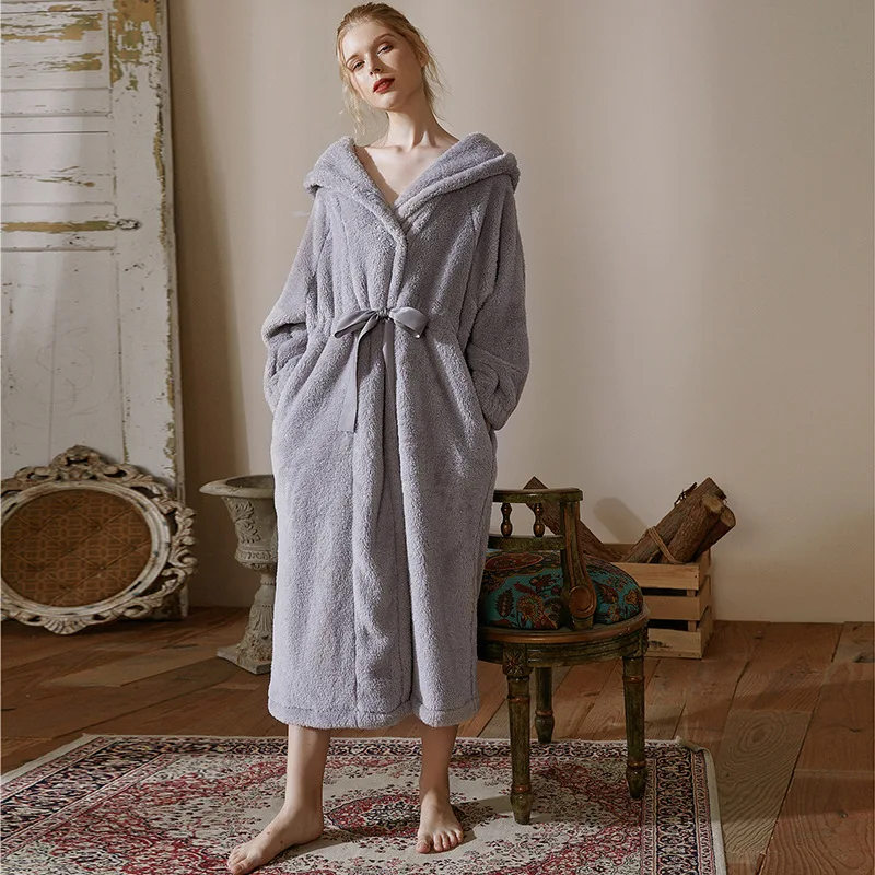 2021 Winter Double-Sided Thick Velvet Type Hooded Pocket Strap Warm Ladies' Robe Can Be Outerwear Homewear
2021 Winter Double-Sided Thick Velvet Type Hooded Pocket Strap Warm Ladies' Robe Can Be Outerwear Homewear