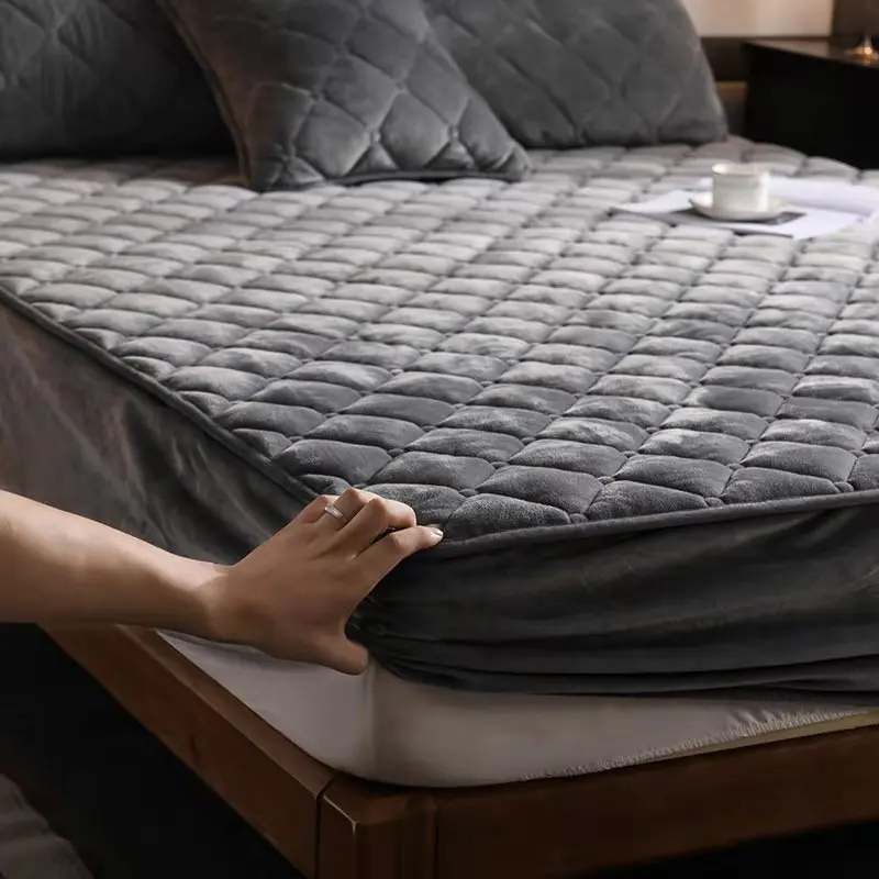 High Quality Short Plush Thicken Quilted Mattress Cover Anit Mites Soft Warm Quilted Mattress Topper Not Including Pillowcase
High Quality Short Plush Thicken Quilted Mattress Cover Anit Mites Soft Warm Quilted Mattress Topper Not Including Pillowcase
