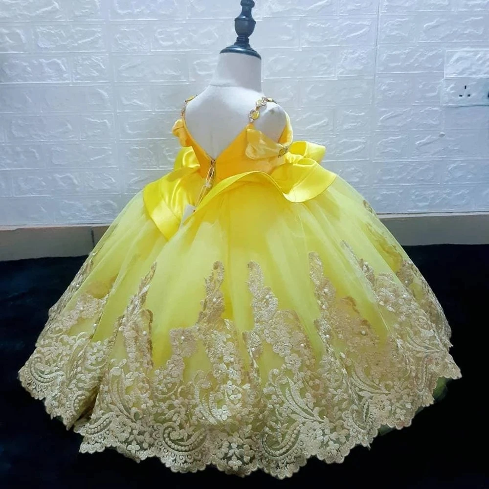 Cute Yellow Puffy Gown Infant Girls Dresses Toddler First Birthday Dress Applique Lace Crystals Flower Girl Dress Kids Clothes
Cute Yellow Puffy Gown Infant Girls Dresses Toddler First Birthday Dress Applique Lace Crystals Flower Girl Dress Kids Clothes