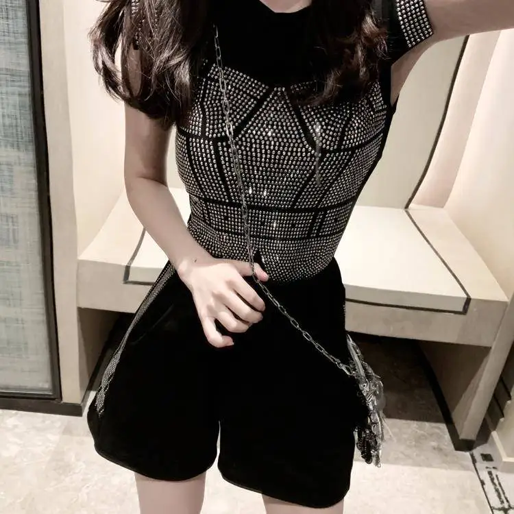 New Summer Two Piece Set Women Sleeveless Blouse Tees Tops Luxury Sparkle Sequins Sexy Party Mini Shorts Pants Suits CC027
New Summer Two Piece Set Women Sleeveless Blouse Tees Tops Luxury Sparkle Sequins Sexy Party Mini Shorts Pants Suits CC027