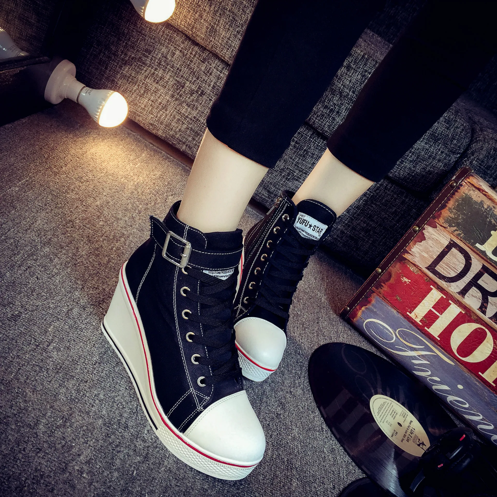 Star Women Shoes Platform 2019 Hidden Wedge Boots Shoes For Women High Heel Top Canvas Shoes Casual Shoes Ladies All Size 35-43
Star Women Shoes Platform 2019 Hidden Wedge Boots Shoes For Women High Heel Top Canvas Shoes Casual Shoes Ladies All Size 35-43