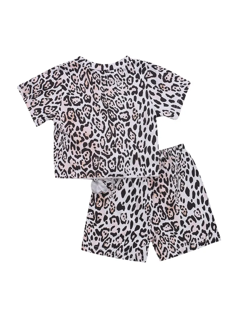 Girls Loose Short-sleeved Shorts Set Personality Leopard Round Neck T-shirt and Short Pants
Girls Loose Short-sleeved Shorts Set Personality Leopard Round Neck T-shirt and Short Pants