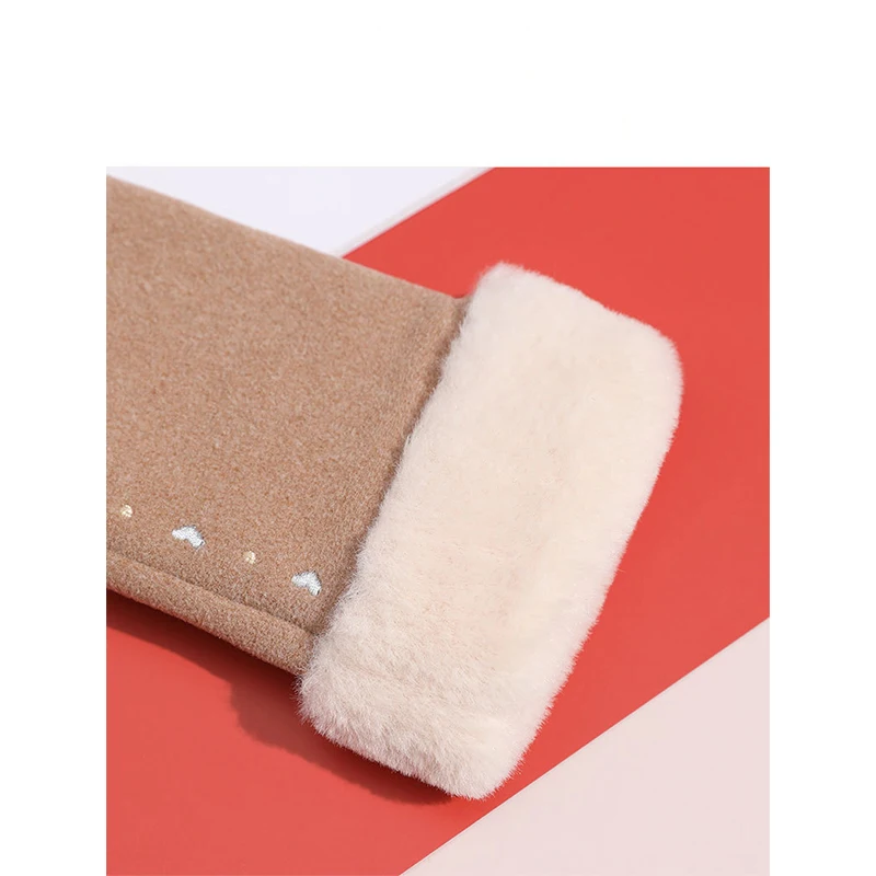 New Women Winter Keep Warm Touch Screen Plus Velvet Inside Gloves Heart Embroidery Female Cotton Elegant Soft Drive Gloves
New Women Winter Keep Warm Touch Screen Plus Velvet Inside Gloves Heart Embroidery Female Cotton Elegant Soft Drive Gloves