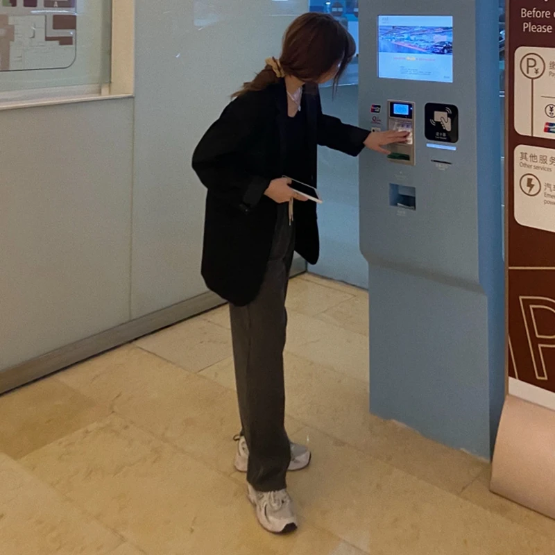 Women's High Waist Knitted Wide Leg Draping Pants Loose Sports Casual Pants Mop Pants One Size
Women's High Waist Knitted Wide Leg Draping Pants Loose Sports Casual Pants Mop Pants One Size