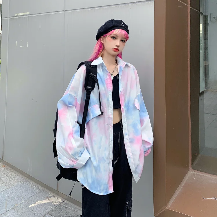 Korea Harajuku style street retro gradient tie-dye loose casual long-sleeved shirt
Korea Harajuku style street retro gradient tie-dye loose casual long-sleeved shirt