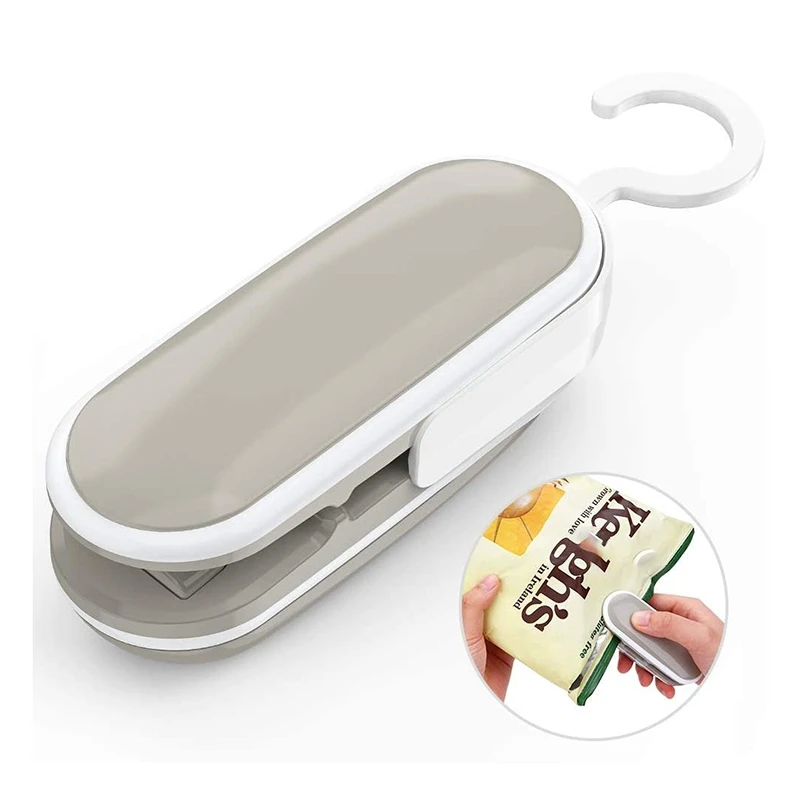 Mini Handheld 2 in 1 Heat Sealer and Cutter Portable Bag Resealer for Plastic Bags Food Storage Snack Fresh Bag-White
Mini Handheld 2 in 1 Heat Sealer and Cutter Portable Bag Resealer for Plastic Bags Food Storage Snack Fresh Bag-White