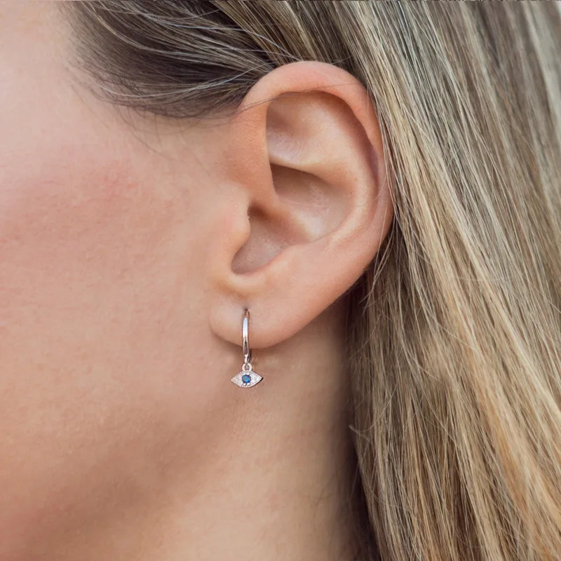 925 Sterling Silver jewelry with devil's eye zircon earrings Korean version fashion temperament hypoallergenic earrings
925 Sterling Silver jewelry with devil's eye zircon earrings Korean version fashion temperament hypoallergenic earrings