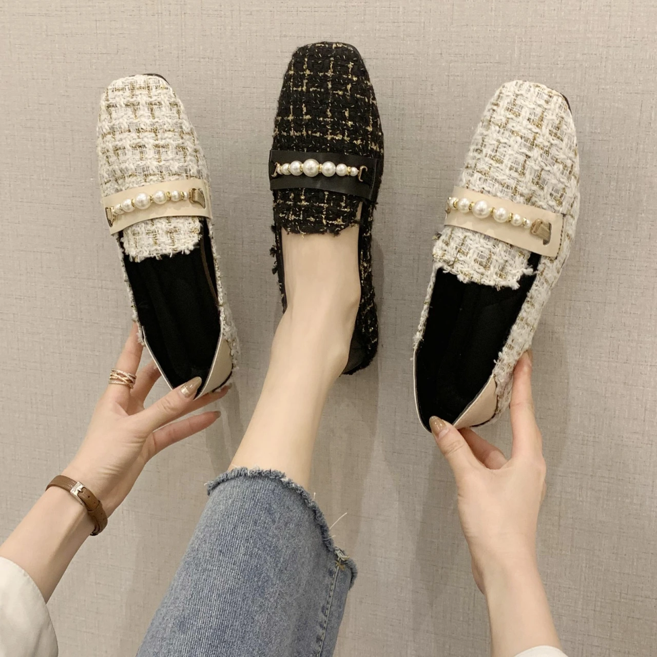 2022 Women Flats Ballet Shoes Woman Breathable Pearl Moccasins Women Boat Shoes Ballerina Ladies Casual Shoes Loafers Plus Size
2022 Women Flats Ballet Shoes Woman Breathable Pearl Moccasins Women Boat Shoes Ballerina Ladies Casual Shoes Loafers Plus Size