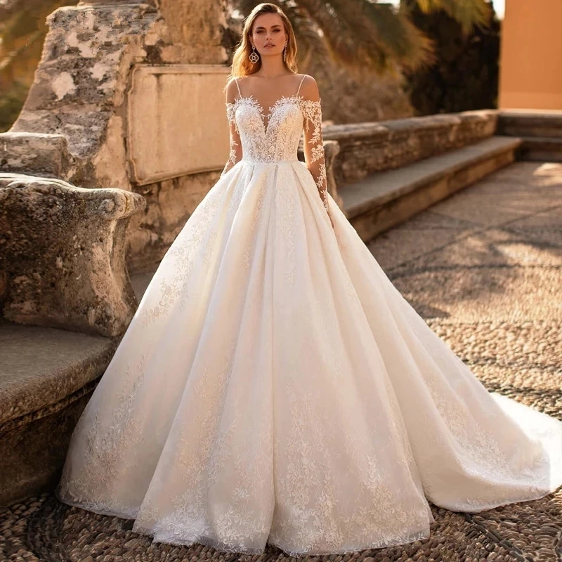 Boho Wedding Dresses Ball Gown Spaghetti Straps Tulle Appliques Lace Dubai Arabic Wedding Gown Bridal Dress Vestido De Noiva
Boho Wedding Dresses Ball Gown Spaghetti Straps Tulle Appliques Lace Dubai Arabic Wedding Gown Bridal Dress Vestido De Noiva