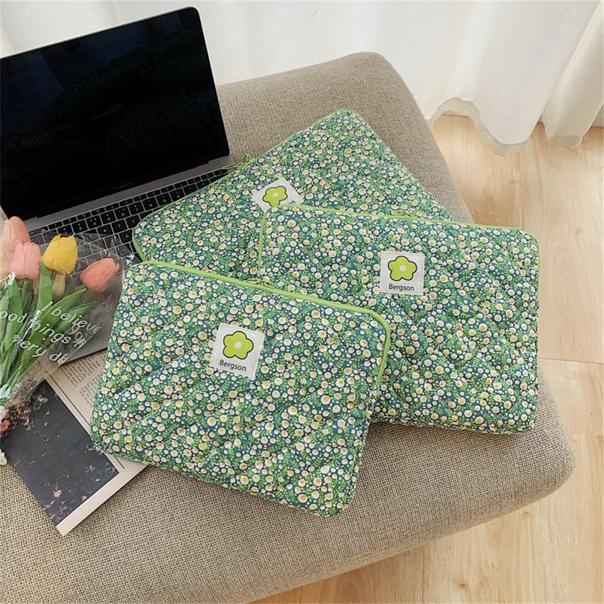 Корейская клетчатая сумка для планшета Ins с цветами для Mac Ipad Pro 9,7 10,8 11 13 13,3 15 дюймов защитный чехол для ноутбука женская сумка
Корейская клетчатая сумка для планшета Ins с цветами для Mac Ipad Pro 9,7 10,8 11 13 13,3 15 дюймов защитный чехол для ноутбука женская сумка