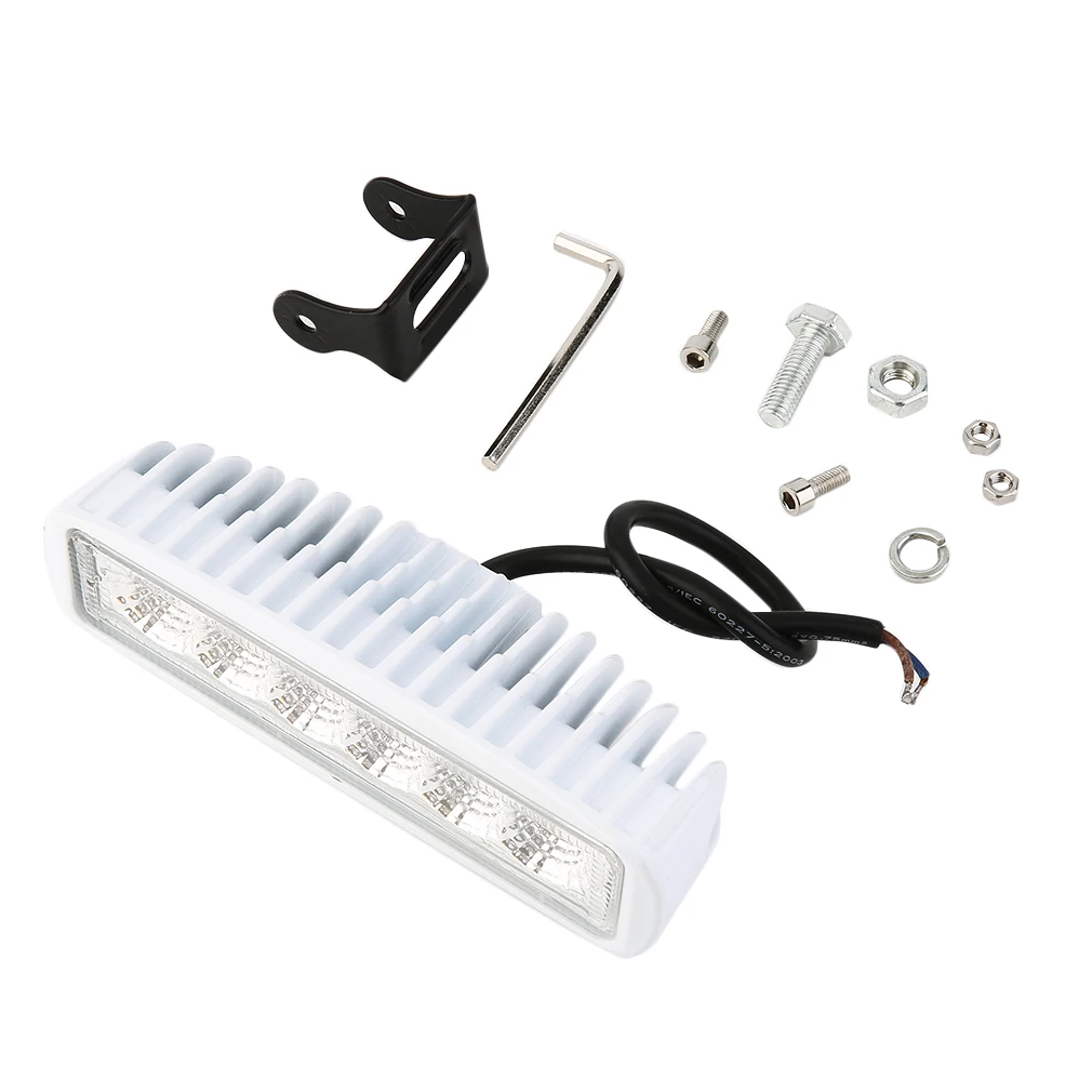 Профессиональный водонепроницаемый светодиодный фонарь для автомобиля, 6 дюймов, 18 Вт 
Профессиональный водонепроницаемый светодиодный фонарь для автомобиля, 6 дюймов, 18 Вт