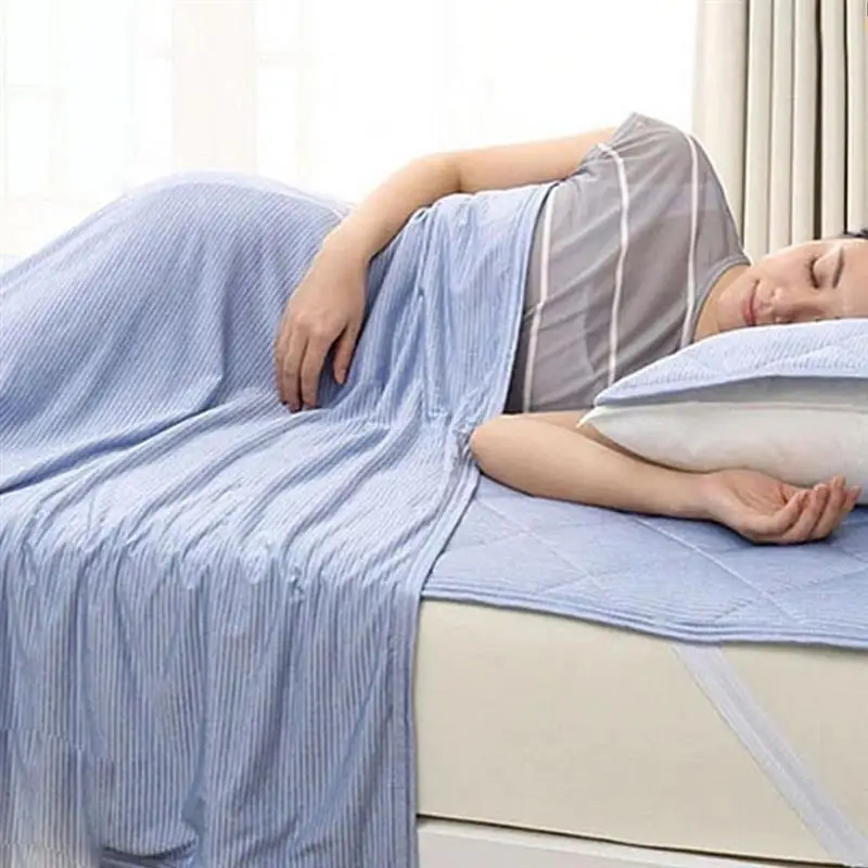 Summer Cooling Blanket Air Conditioning Quilt Ultra-Thin Cooling Summer Blanket For Family Children Parents Office Nap Blanket
Summer Cooling Blanket Air Conditioning Quilt Ultra-Thin Cooling Summer Blanket For Family Children Parents Office Nap Blanket