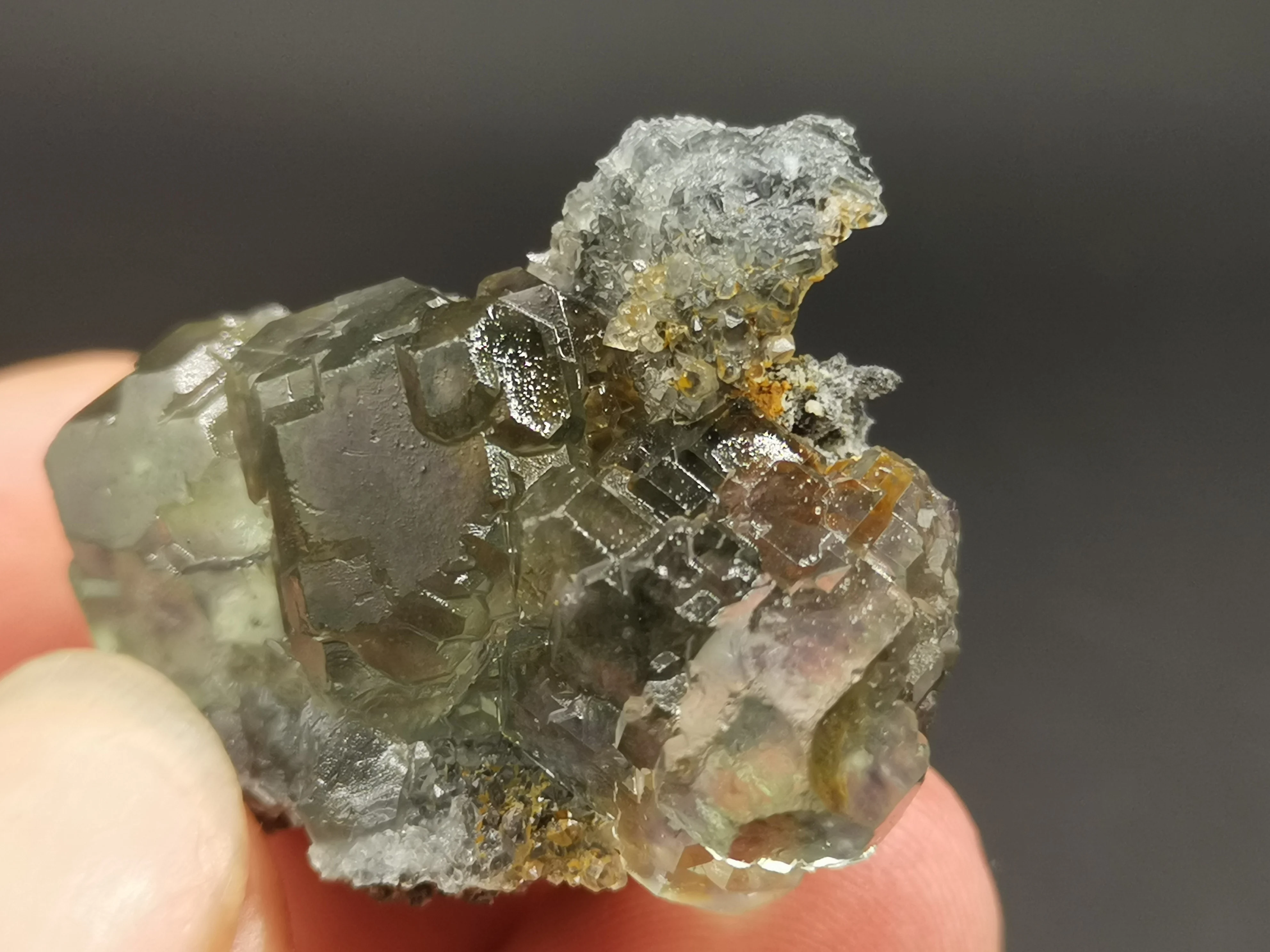 23.9g.Natural green blue fluorite, crystal mineral crystal specimen
23.9g.Natural green blue fluorite, crystal mineral crystal specimen