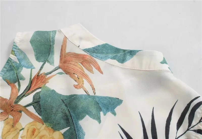 Ladies Leaf Print Midi Dress Elegant Spring Stand Collar Sleeveless Dresses Chic Women 2020 High Waist Sash Casual Dress Retro
Ladies Leaf Print Midi Dress Elegant Spring Stand Collar Sleeveless Dresses Chic Women 2020 High Waist Sash Casual Dress Retro